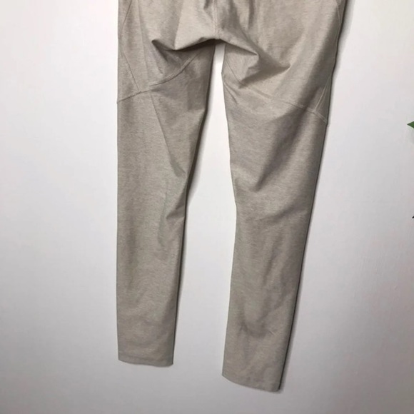 SOLD❌Outdoor voices 7/8 oatmeal leggings - Picture 7 of 8